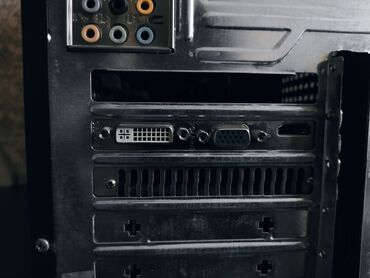 Мониторы: Монитор, Dell, Б/у, LCD, 17" - 18" — 12