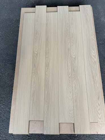 Laminat: Salam laminatlarimiz 31 32 33 klass olmagala hər rəg secimi var 250 yə — 22