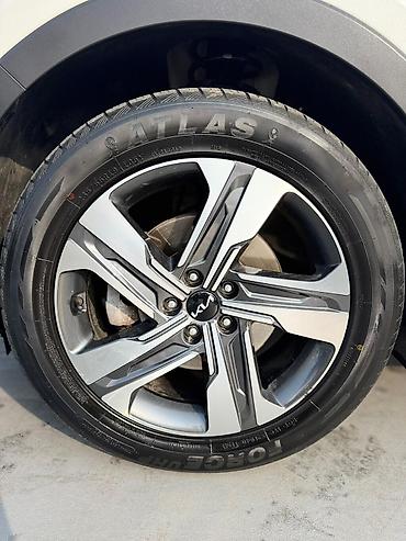 Kia: Kia Sorento: 2022 г., 1.6 л, Гибрид — 20