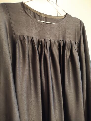 Gündəlik donlar: Abaya qırışlı ipək parçadan hazırlanıb.Yenidir.Rəng olaraq tünd -da lalafo.az — 6 Gündəlik donlar: Abaya qırışlı ipək parçadan hazırlanıb.Yenidir.Rəng olaraq tünd — 6