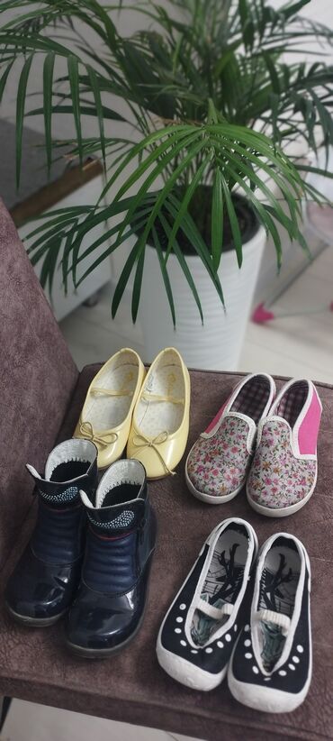 обувь польша: Продается детская обувь вся в идеальном состоянии . Обувь Турецкая и