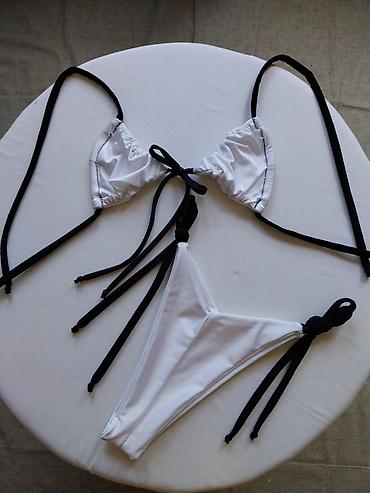 push up helanke iskustva: Bikini komplet – dvodelni, bele boje sa crnim vezicama. - Gornji deo — 2