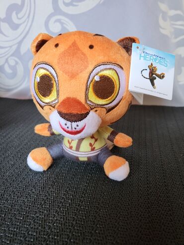 Čaše: Solja nova Heroes porcelanska univerzalna 2017g. Solja sa igrackom na lalafo.rs — 8 Čaše: Solja nova Heroes porcelanska univerzalna 2017g. Solja sa igrackom — 8