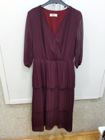 Gündəlik donlar: Bütün geyimlər S olcudur. hamısı çox az geyinilib. her biri 5 azn — 2