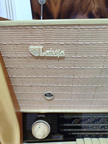 rum reqemli divar saatlari: Retro “Latvija” stolüstü radio-grammofon (vinil pleyer + — 4