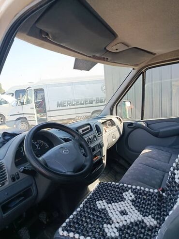 украшения на машину: Жеңил жүк ташуучу унаа, Mercedes-Benz, Стандарт, 3 т, Колдонулган