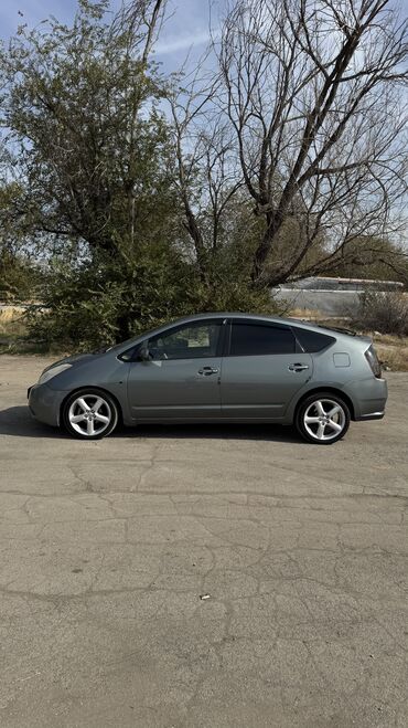 Toyota: Toyota Prius: 2005 г., Гибрид — 2