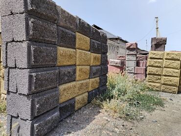 Производство пескоблоков: Производим пескоблок,качество 100%. На заказ и в наличии,район