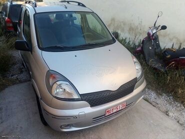 Οχήματα: Toyota Yaris Verso: 1.4 l. | 2002 έ. Πολυμορφικό