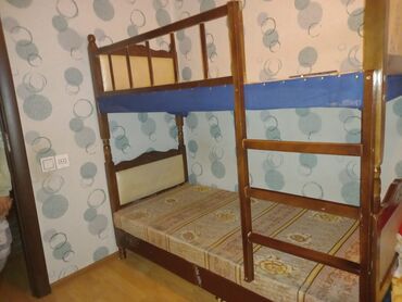 2 спальная кровать: 2 mertebe carpayi. matrazsiz. Carpayilar ayrilir. Qiymet 60 azn