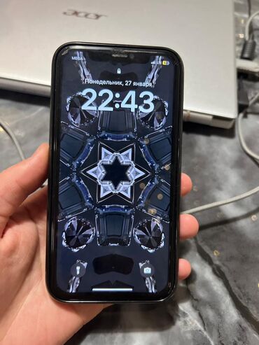 Apple iPhone: IPhone 11, Б/у, 128 ГБ, Белый, Зарядное устройство, Защитное стекло, Чехол, 78 %