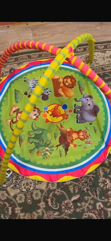 игрушки даром: Детский комплект для раннего развития: игровой коврик + ходунки — 2