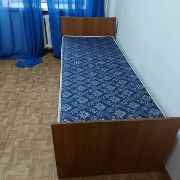 советский мебель: Односпальная Кровать, Б/у