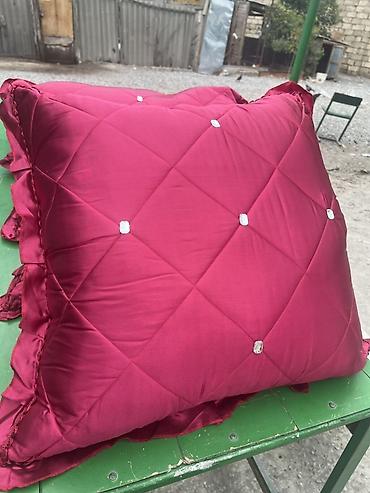 акриловые краски в баку: Dekorativ yastıq dəsti - Rəng: tünd çəhrayı/bordo - Material: parlaq — 2