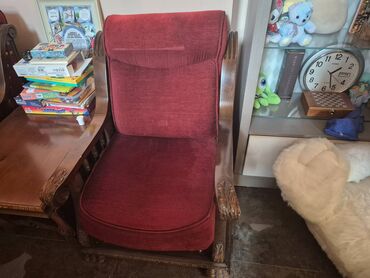 Bağ divan və kreslo dəstləri: İşlənmiş, Jurnal masası, 2 kreslo, Divan, Rumıniya — 22