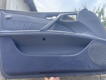 центральный замок с пультом: Дверная карта Mercedes-Benz 1998 г., Б/у, Оригинал, Германия