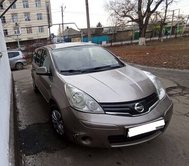 Nissan: Nissan Note: 2010 г., 1.4 л, Механика, Бензин, Универсал