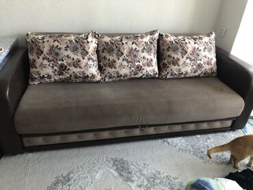 раздвижной диван с креслами: Цвет - Бежевый, Б/у