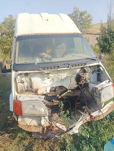 Ford Transit, цельнометаллический фургон с высоким крышей, база под