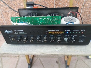 Səs gücləndiriciləri: Milan LR-100DM Mix Amplifier Xüsusiyyətlər: - Girişlər: 3 mikrofon — 8