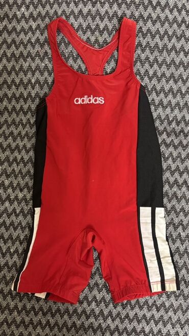 Nərdlər: Məhsul: Adidas güləş/geym kombinezonu (singlet) - Rəng: qırmızı, yan