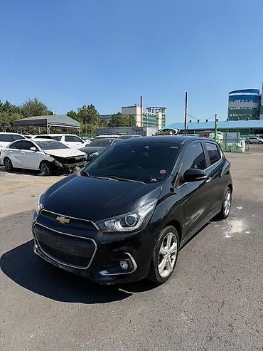 битая машина: Chevrolet Spark: 2017 г., 1 л, Автомат, Бензин, Хэтчбэк — 1