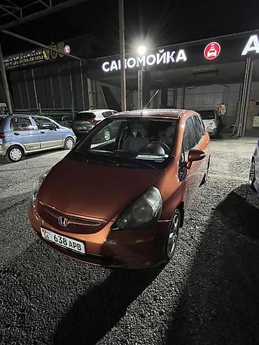 малолитражки на автомате: Honda Jazz: 2008 г., 1.4 л, Автомат, Бензин, Хэтчбэк — 2