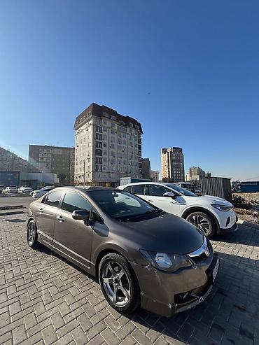 civik: Honda Civic: 2010 г., 1.3 л, Вариатор, Гибрид, Седан — 1