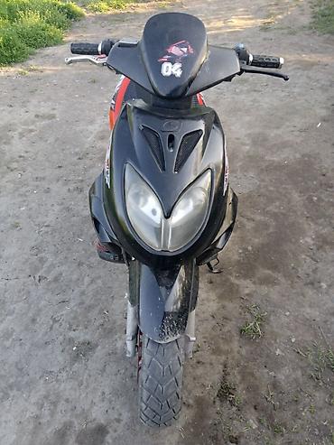 Скутеры: Скутер 50–80 см³ (класс 2T, вариатор) - Кузов спорт-стайл: передняя — 2