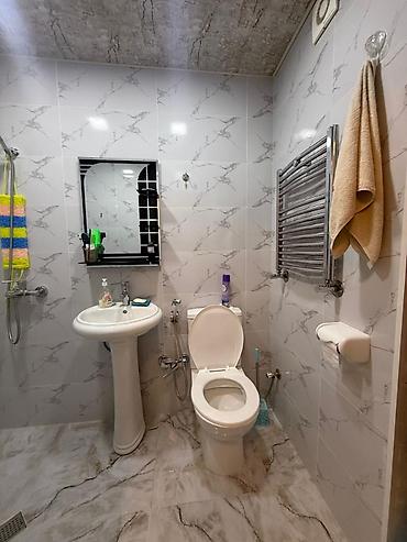 baseynli kiraye evler: 🏡 KRİSTAL ABŞERON 1-DƏ ƏŞYALI MƏNZİL SATILIR! 📍 Kristal Abşeron 1 — 8