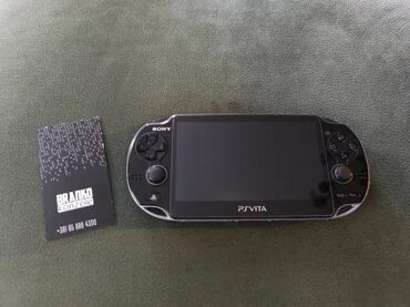 PS Vita (Sony Playstation Vita): Prodajem Sony Playstation VITA konzolu. Model 1004 sa odlicnim OLED — 2