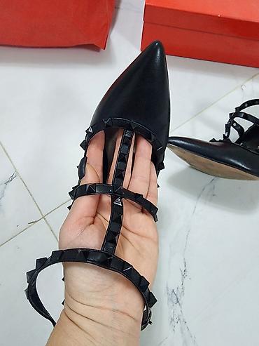 бут киим: Туфли, 38, Valentino, Колдонулган, түсү - Кара, Акылуу жеткирүү, Өзү алып кетүү — 3