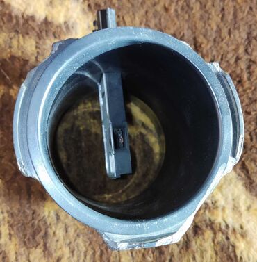 Опорные подушки амортизаторов: Опорная подушка амортизатора Nissan 2005 г., Б/у, Оригинал, США — 4