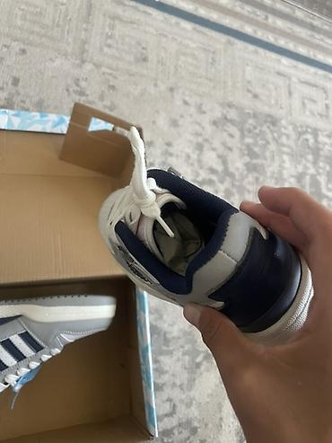 обувь adidas: Мужские кроссовки, 36, Adidas, Новый, цвет - Серый, Платная доставка — 2