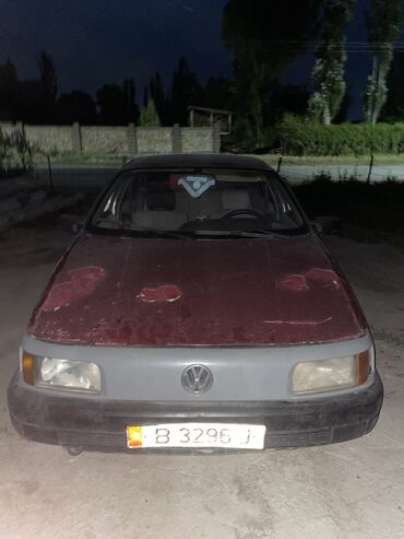 а 8: Volkswagen Passat: 1988 г., 1.8 л, Бензин