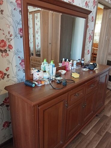 Yataq otağı dəstləri: İkinəfərlik çarpayı, Dolab — 6