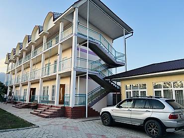 самый дешёвый хостел: Продается гостевой дом в Бостери Площадь участка 11 соток. Расположен — 8
