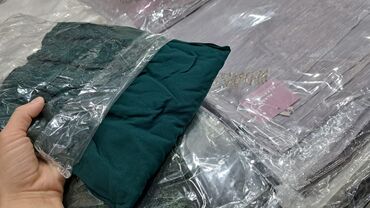 Gündəlik donlar: Namaz donlari razmer 46 dan 60 razmere kimi var,metrolara pulsuz — 10