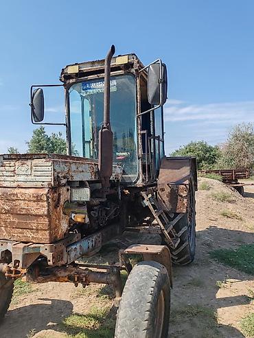 maşın buferi: Traktor – dörd təkərli, kabinalı, dizel mühərrikli kənd təsərrüfatı — 2