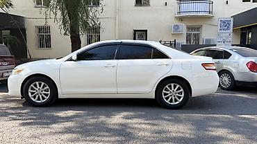toyota срочно: Toyota Camry: 2010 г., 2.5 л, Типтроник, Бензин, Седан — 2