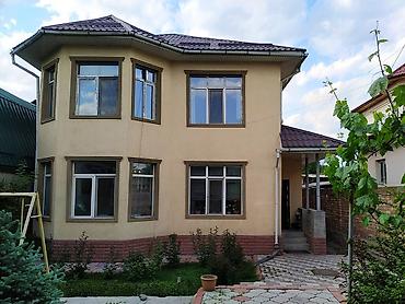 Продажа коттеджей и домов: Продается 2-этажный дом в центральной части г. Бишкек, пер — 1