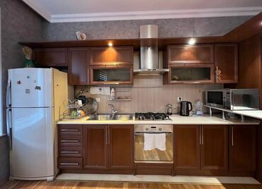 Uzunmüddətli kirayə mənzillər: Xətai rayonu,Xətai metrosu,Megafunun yanı,4 mərtəbəli binanın, 3-4-cü — 7