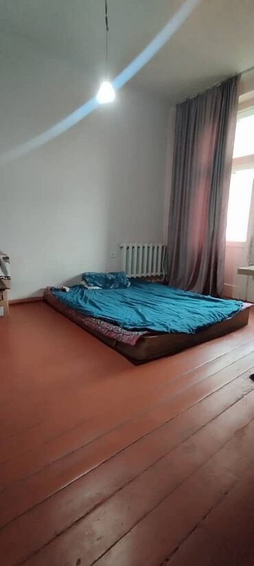 квартира без первоначального взноса бишкек: 2 комнаты, 62 м², Сталинка, 3 этаж, Старый ремонт
