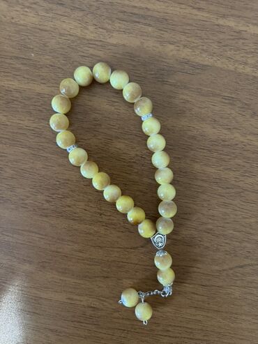 Təsbehlər: Məhsul: Təsbeh (muncuqdan hazırlanmış) Təsvir: - Klassik dizaynlı — 4