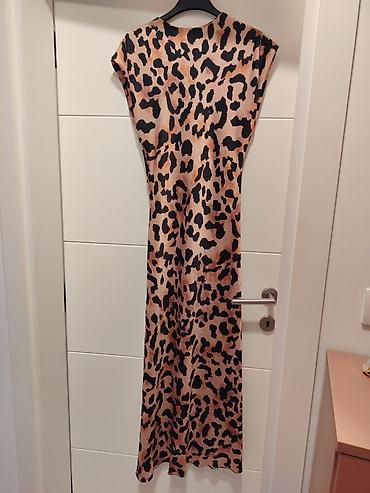 prsluk s: Maksi haljina sa leopard printom marke Mona. Haljina ima kratke rukave — 8