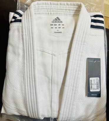 pojas sauna belt: Тренировочное кимоно для дзюдо adidas Training J500. Универсальное