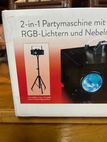 Ostali muzički instrumenti: LENCO LFM-220BK Dual Matrix RGB Dim mašina. Potpuno NOVO — 15
