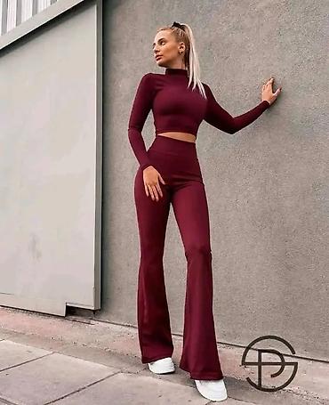 timeout brand: Dvodijelni ženski komplet – crop top i pantalone zvoncarice - Gornji — 1