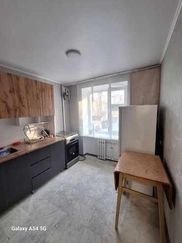 Продажа участков: 1 комната, 35 м², Индивидуалка, 3 этаж, Дизайнерский ремонт