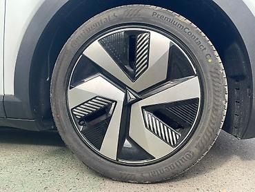 leapmotor b10: Changan : 2026 г., Гибрид — 6
